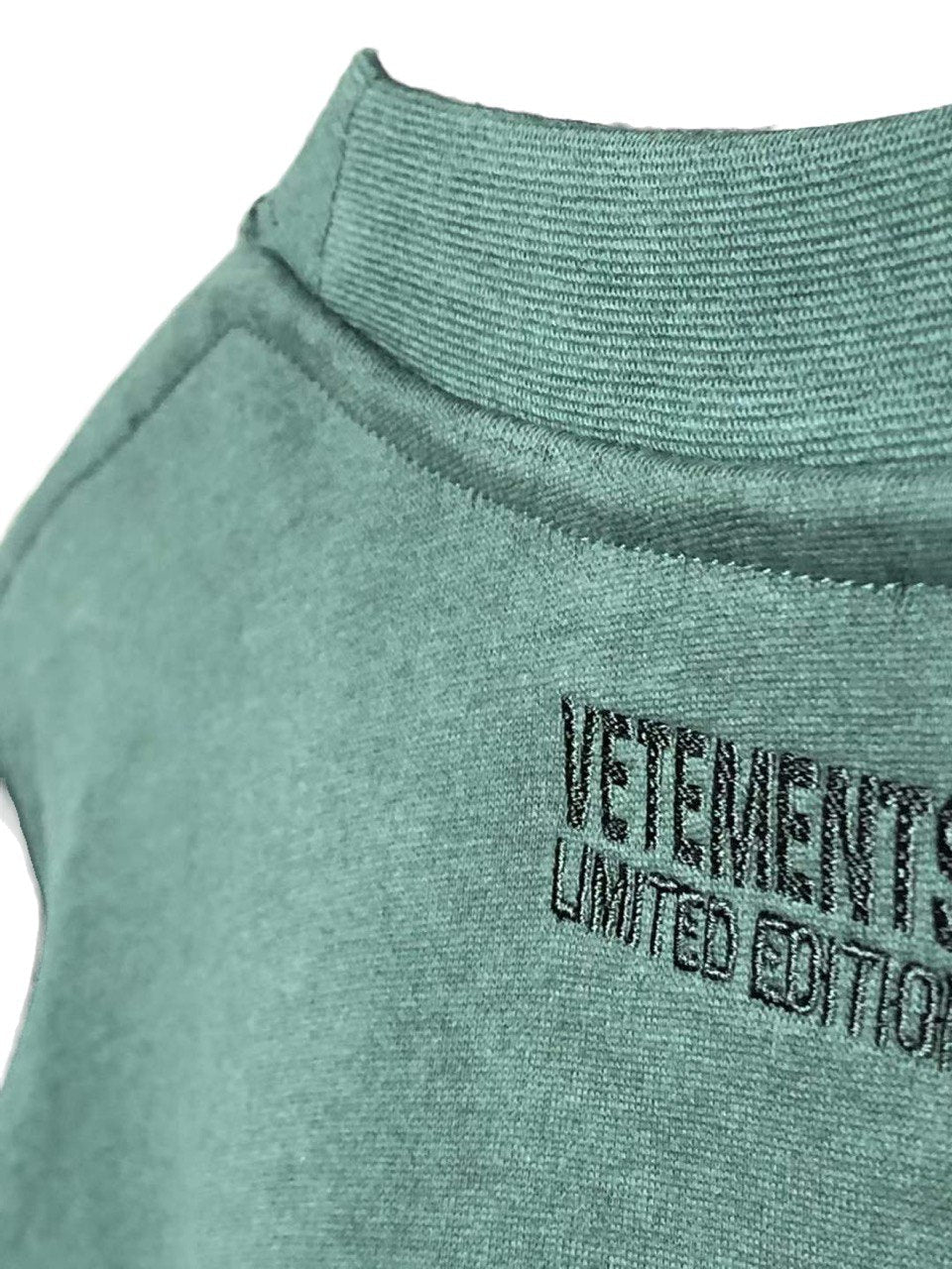 חולצה VETEMENTS