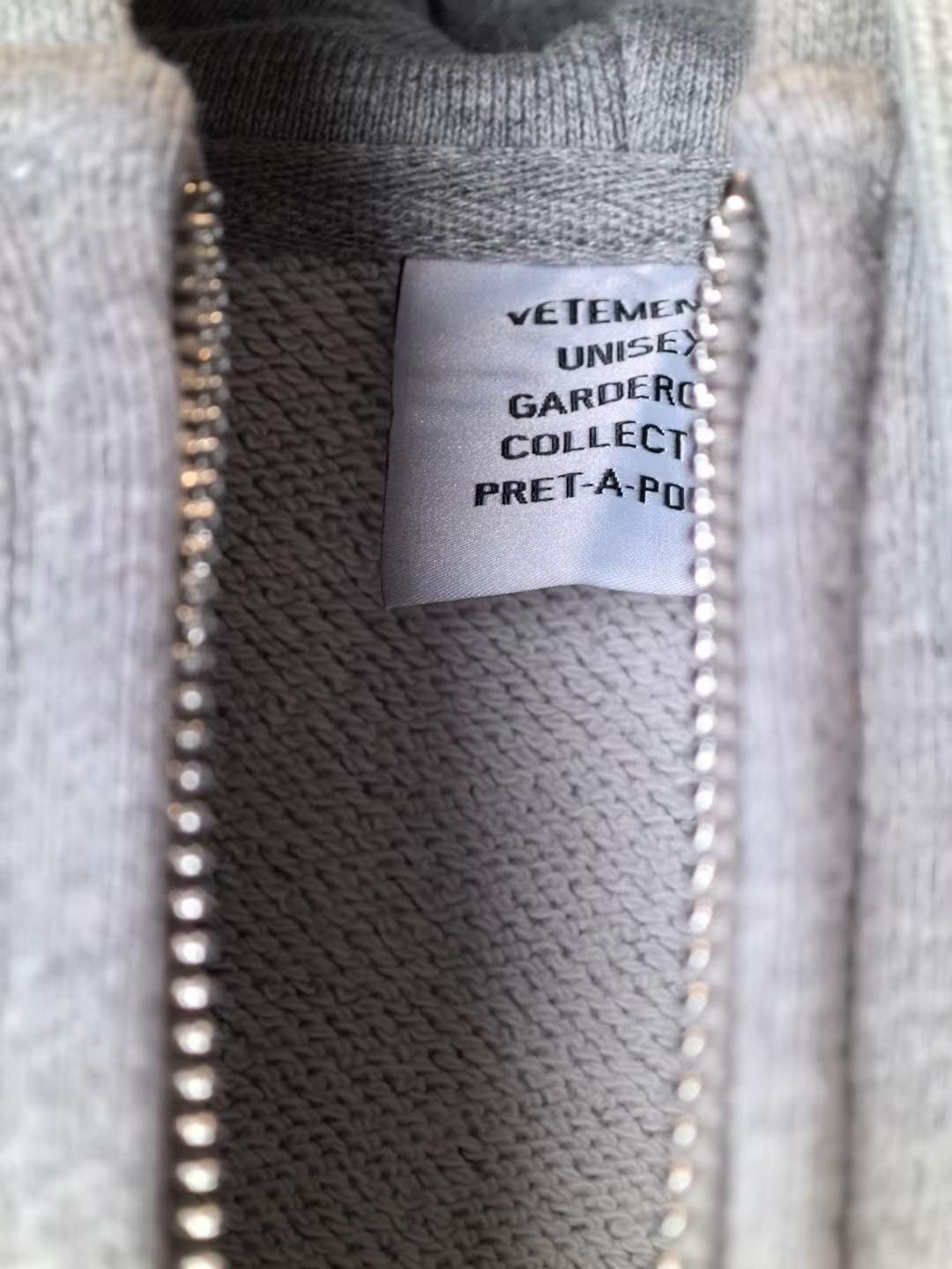 סווטשירט Vetements