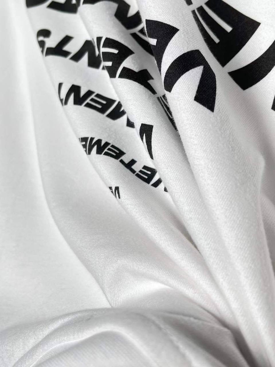 טישרט VETEMENTS