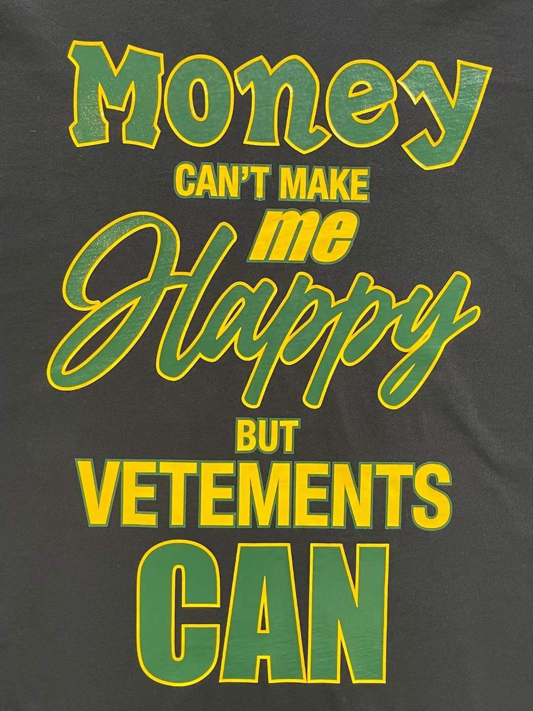 טישרט Vetements