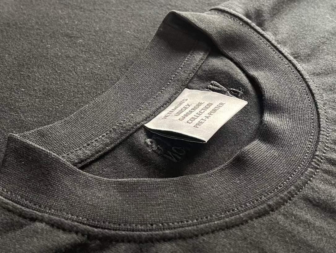 טישרט Vetements