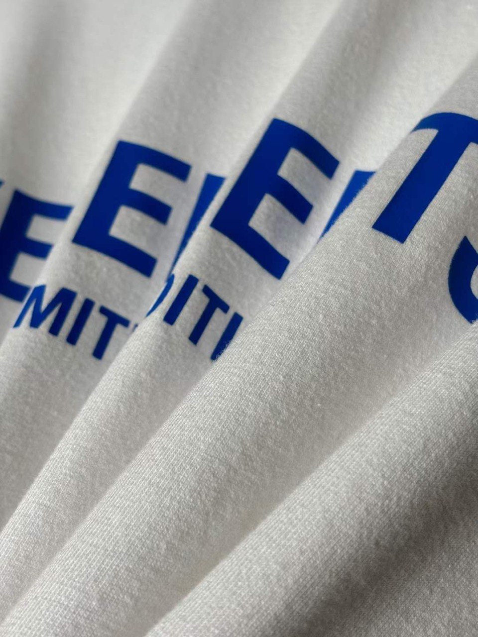 טישרט VETEMENTS
