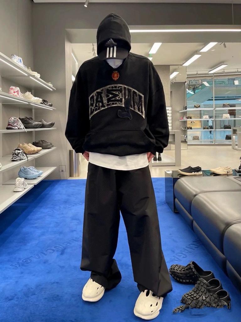 סווטשרט בלנסיאגה