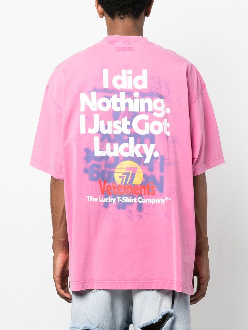 טישרט Vetements