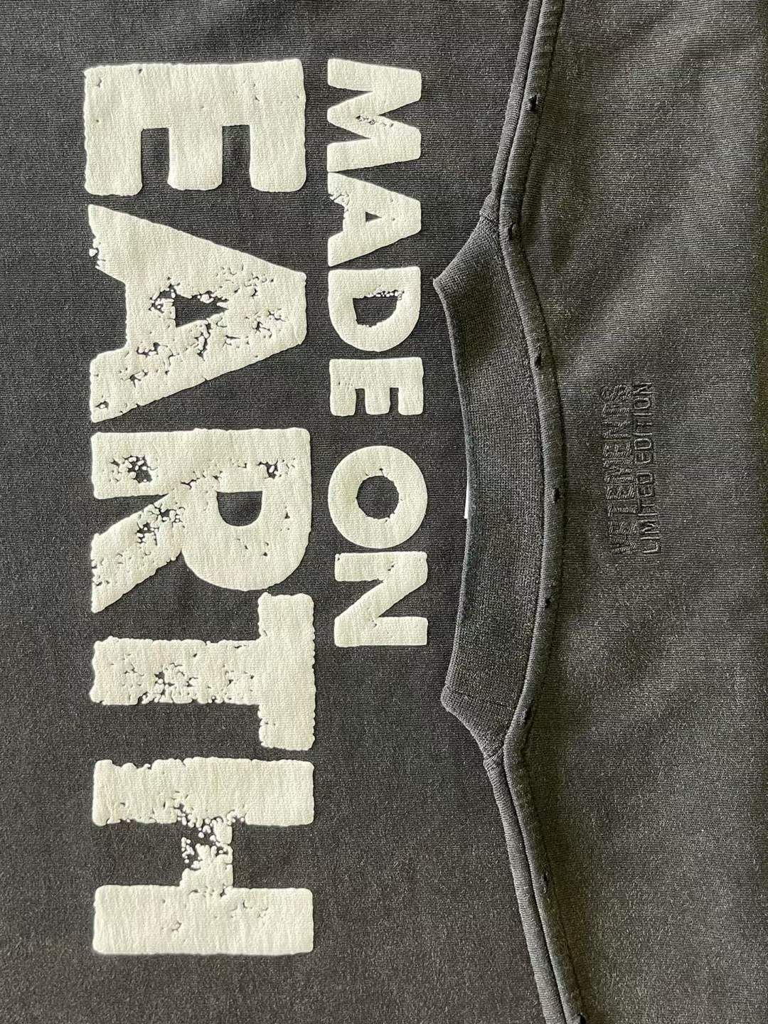 טישרט Vetements