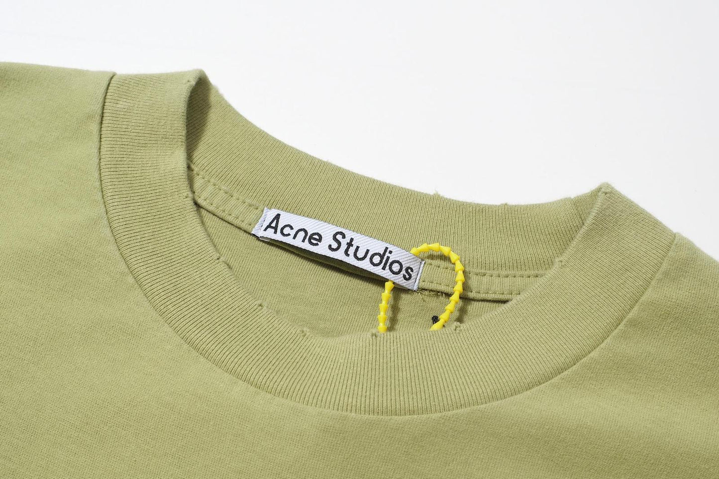 טישרט Acne
