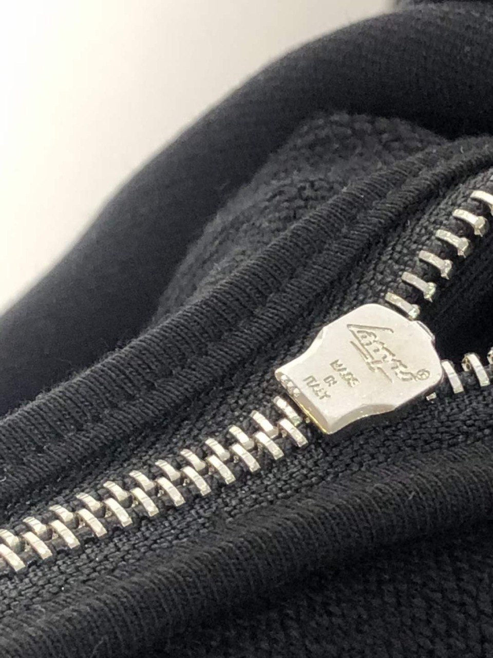 ג׳קט VETEMENTS