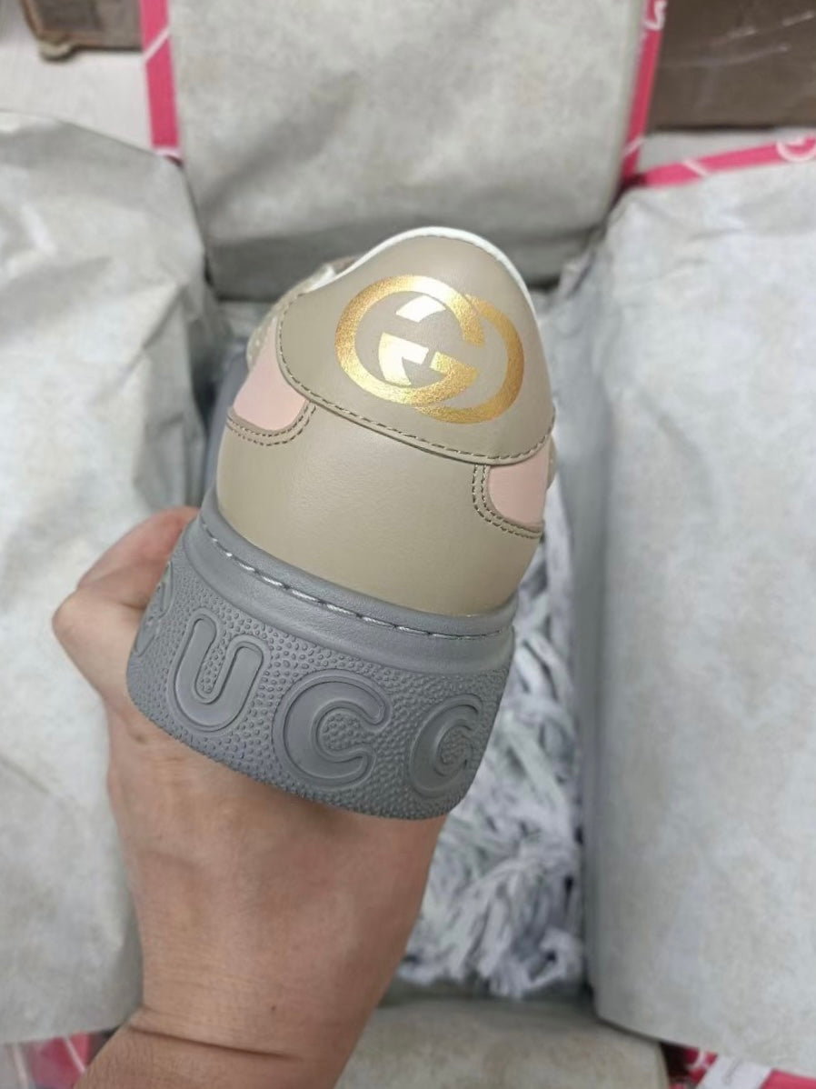 נעלי GC