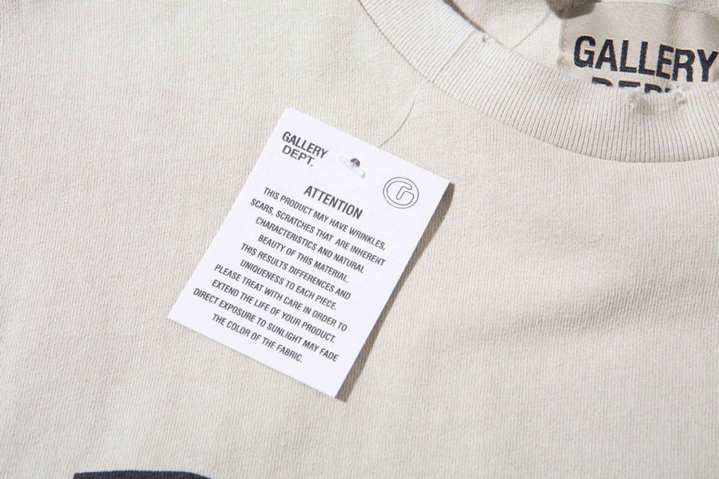 טישרט Gallery Dept