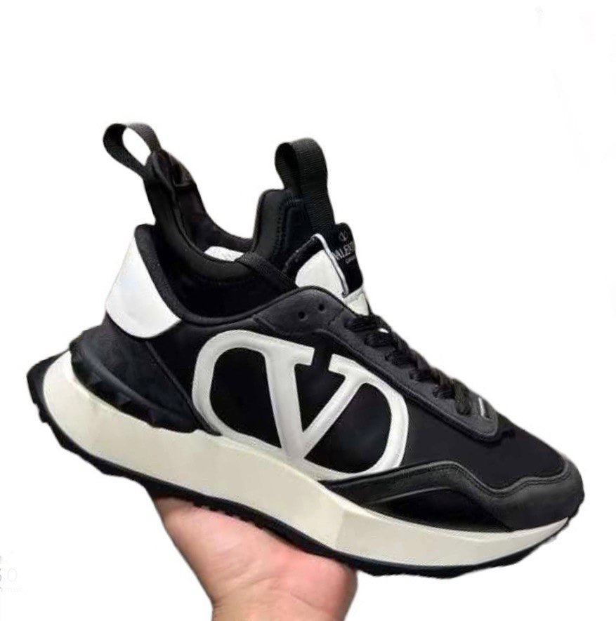 נעלי VLTN