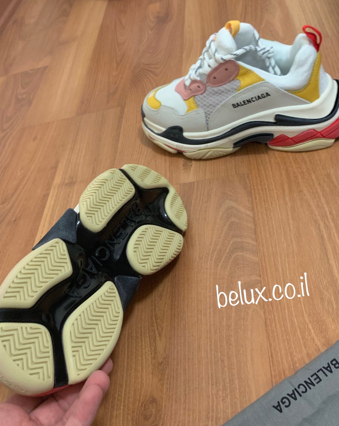 בלנסיאגה טריפל אס