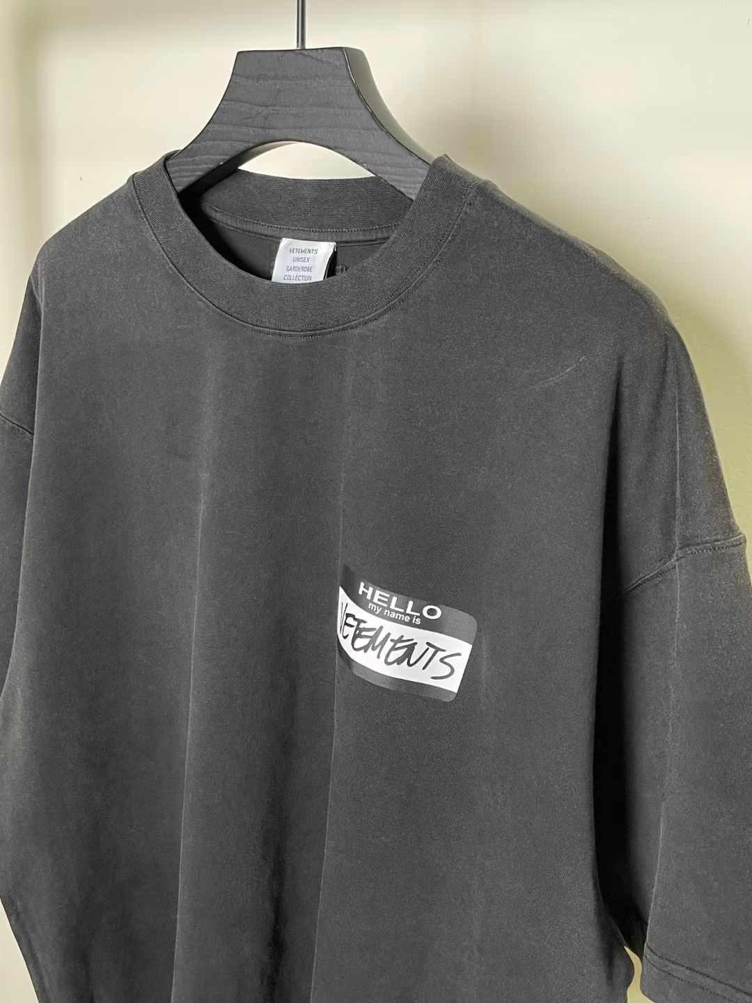טישרט Vetements