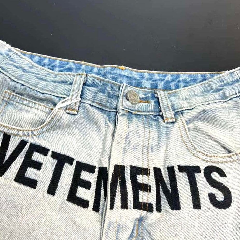 ג׳ינס Vetements