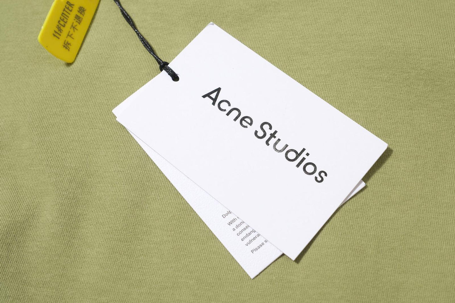 טישרט Acne