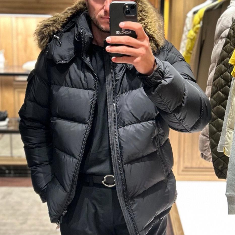 מעיל מונקלר