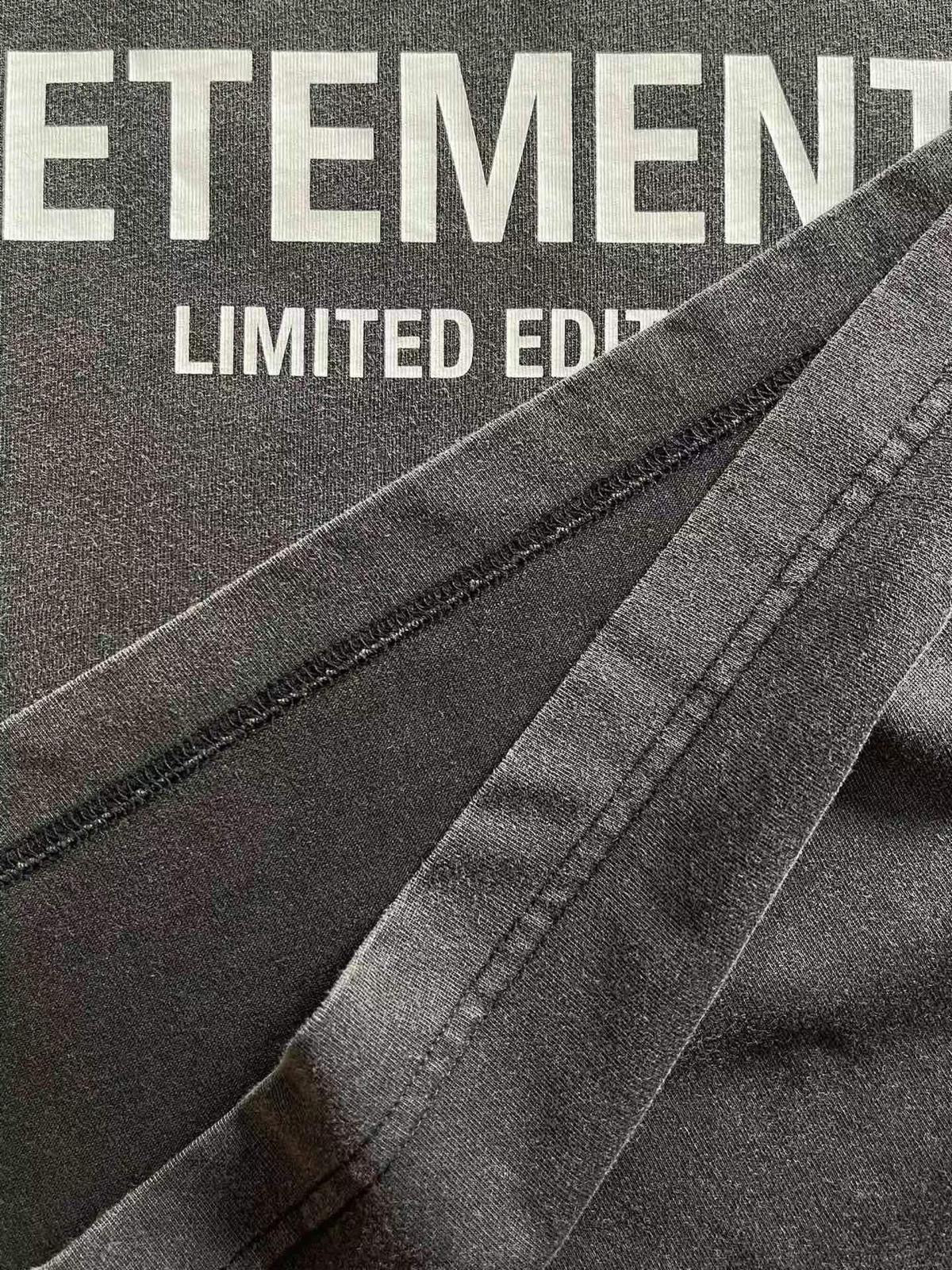 טישרט Vetements
