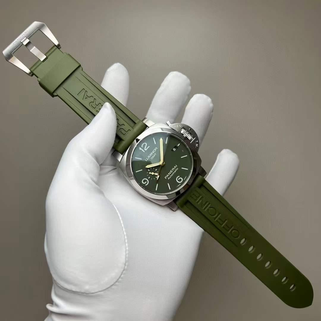 שעון PNR Luminor GMT PAM01056