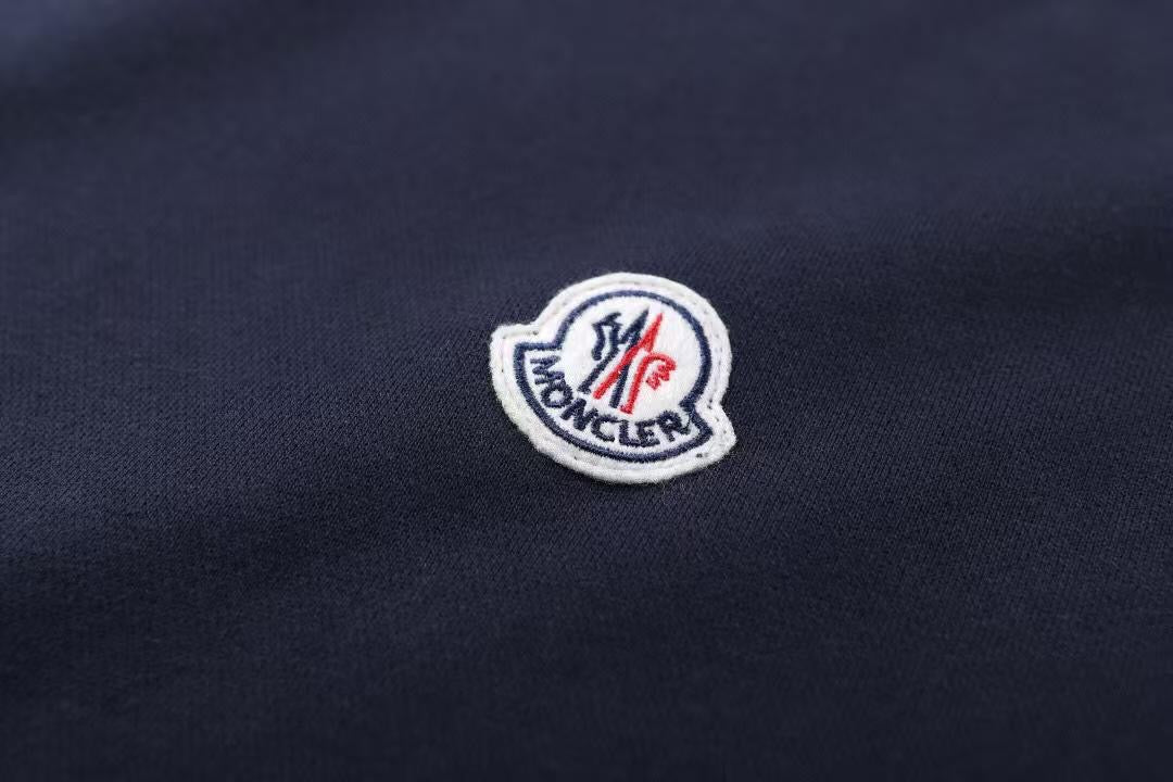 סווטשירט מונקלר