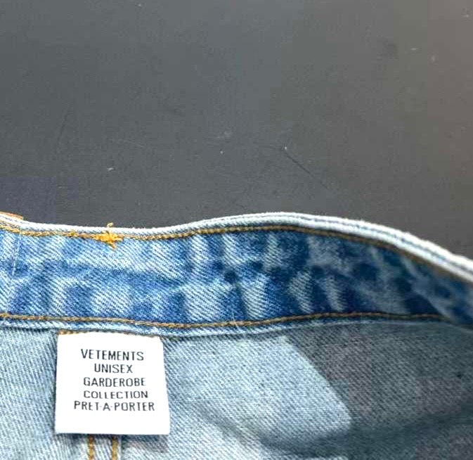 ג׳ינס Vetements