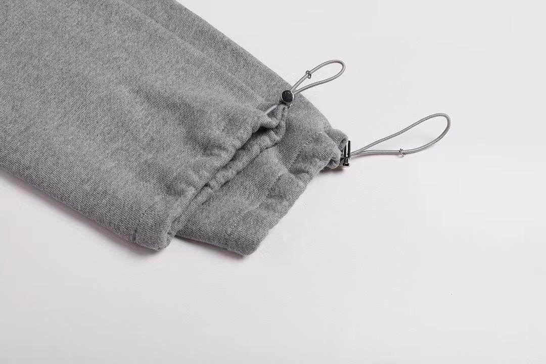 סווטשירט מיו מיו