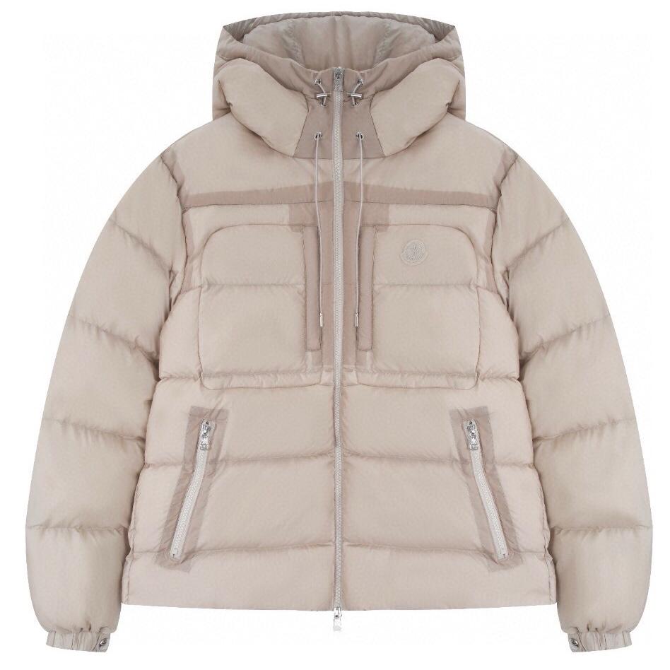 מעיל מונקלר