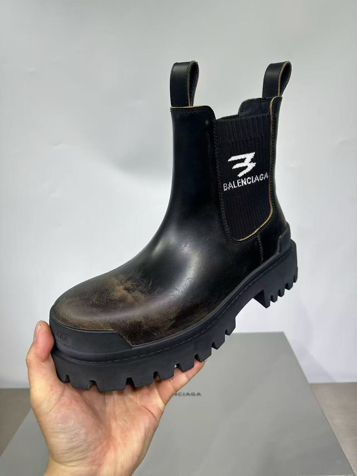 נעלי מגף בלנסיאגה
