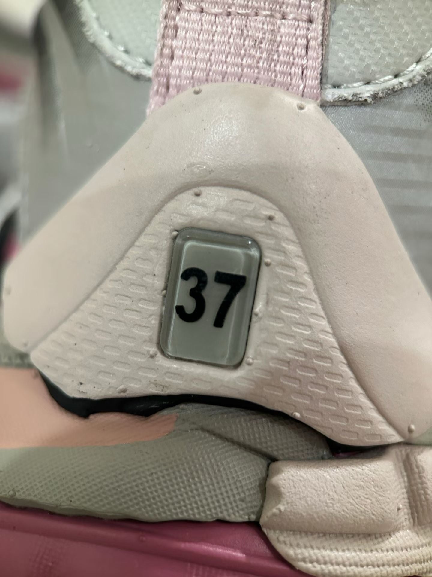 נעלי בלנסיאגה טריפל אס 2
