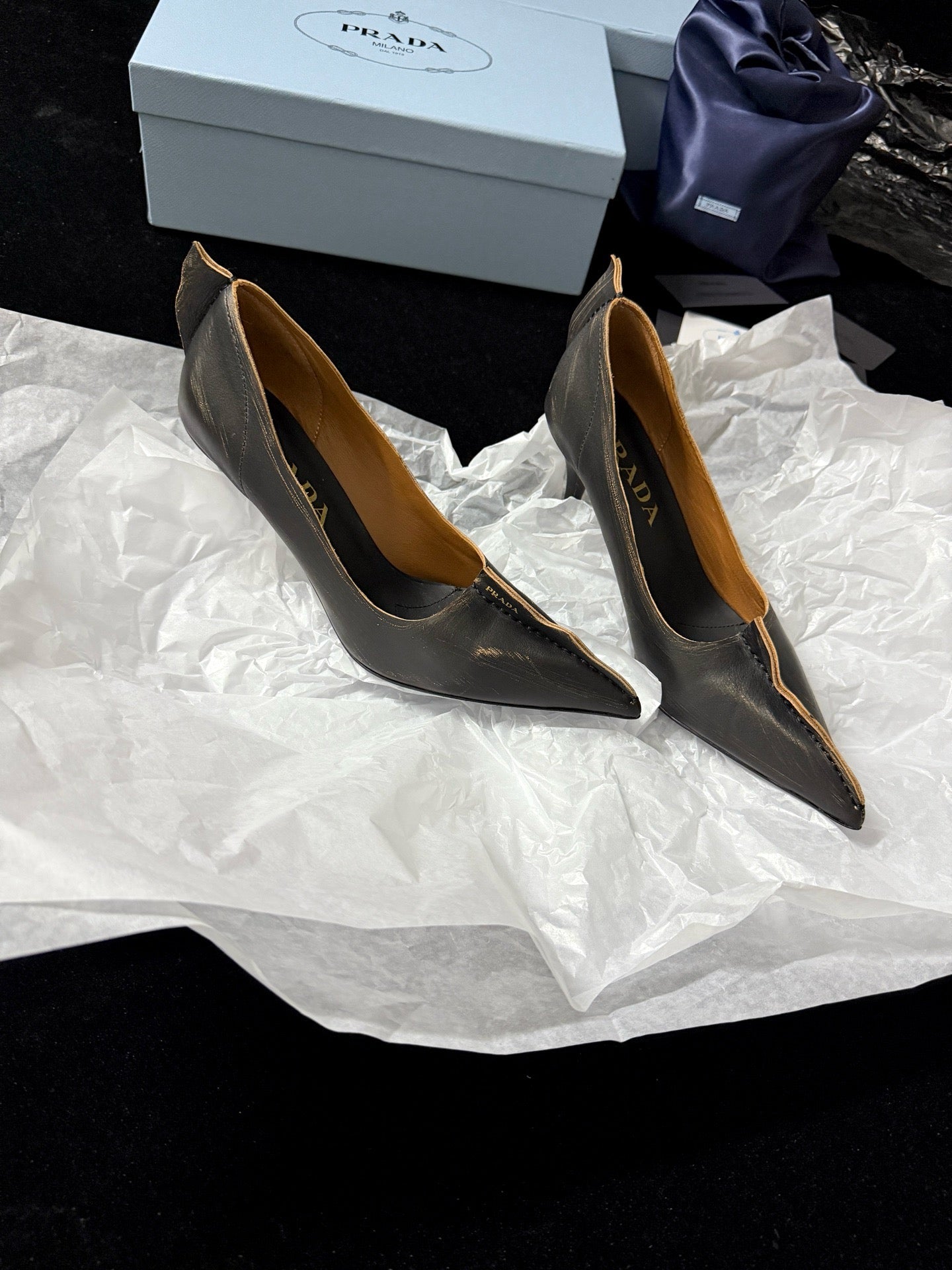 נעלי עקב פרדה