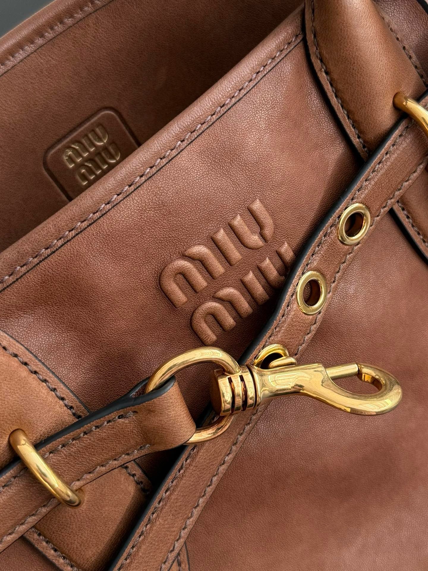 תיק Miu Miu