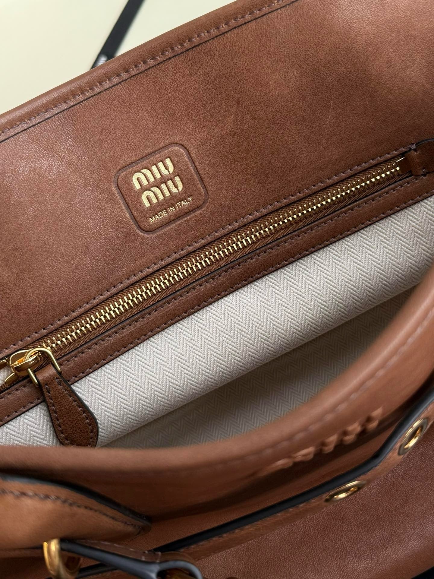 תיק Miu Miu