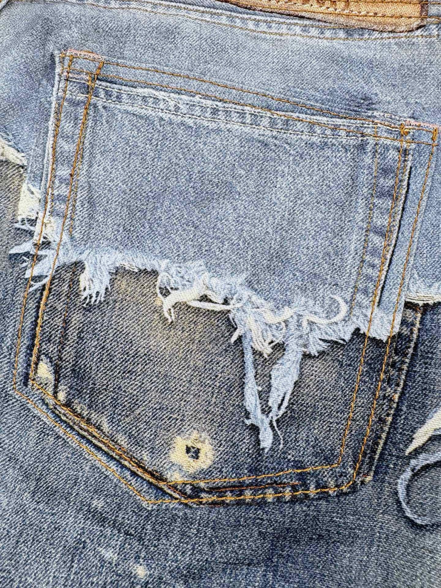 ג'ינס Acne