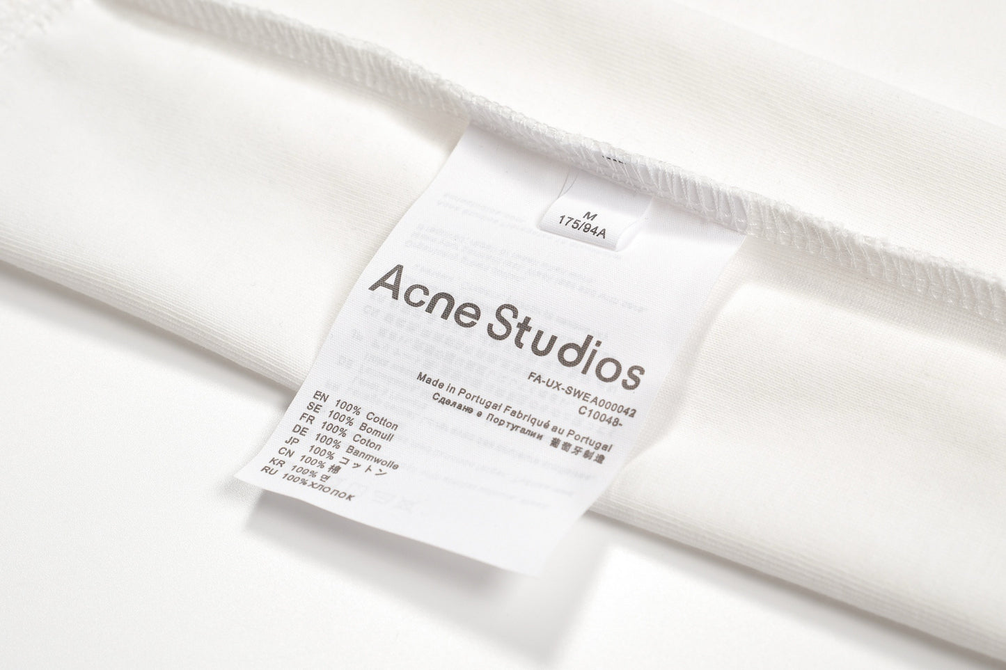 טישרט Acne