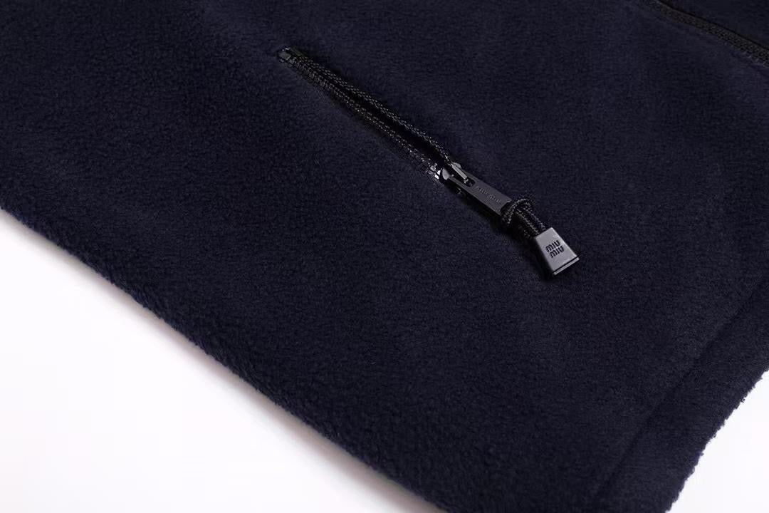 ג׳קט מיו מיו