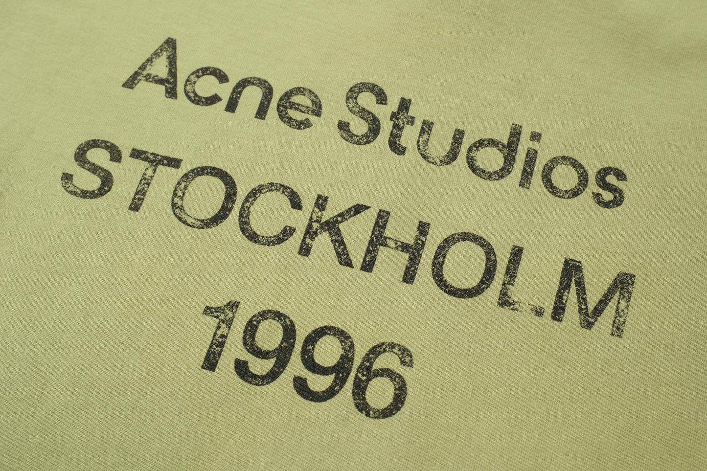 טישרט Acne