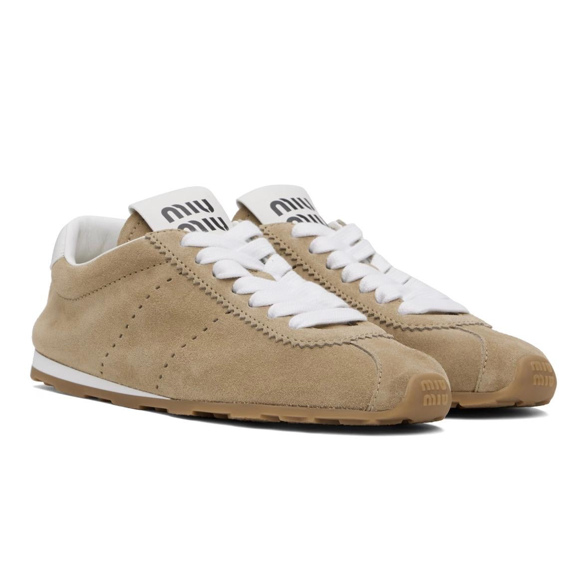 סניקרס מיו מיו