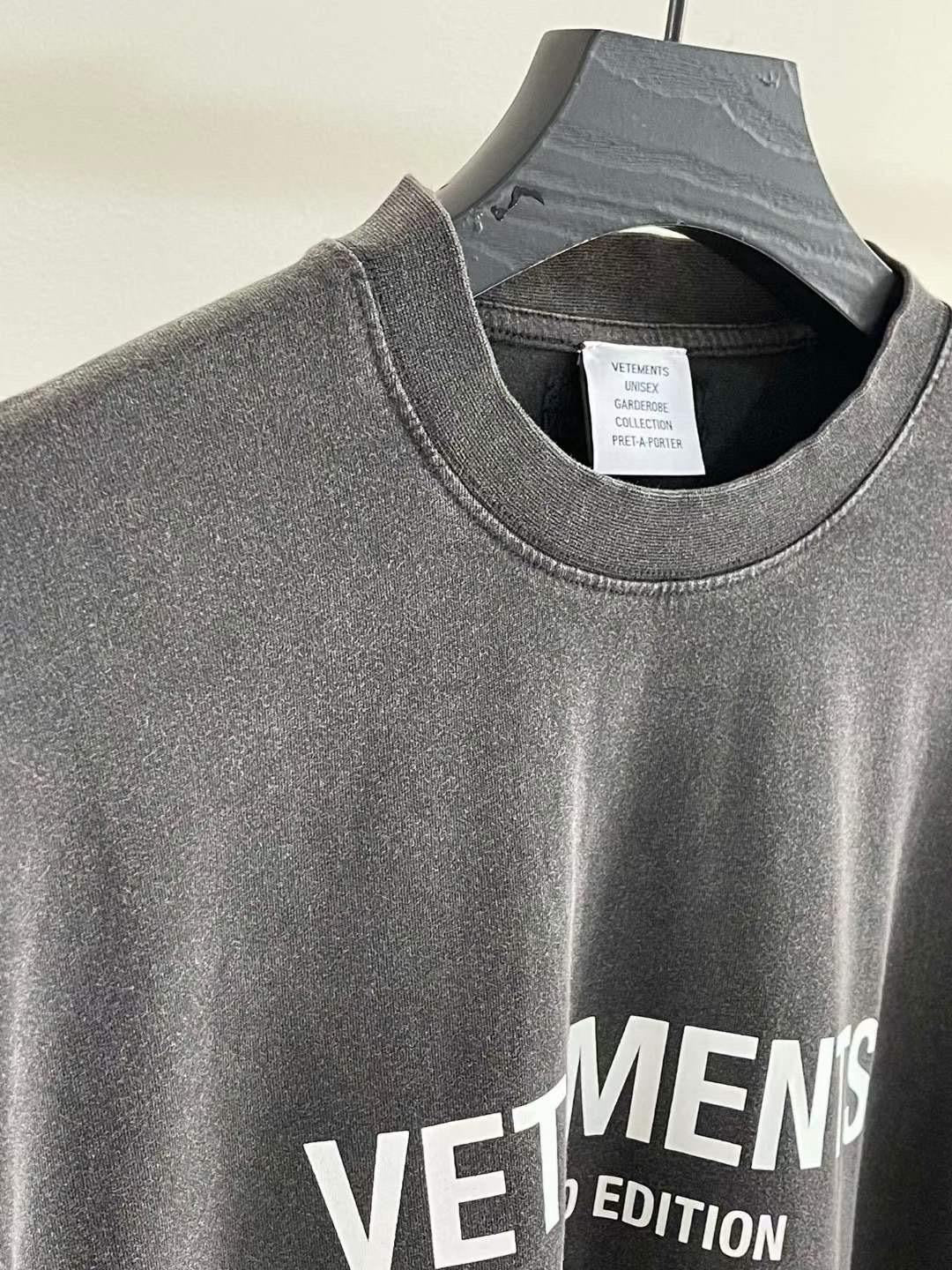 טישרט Vetements