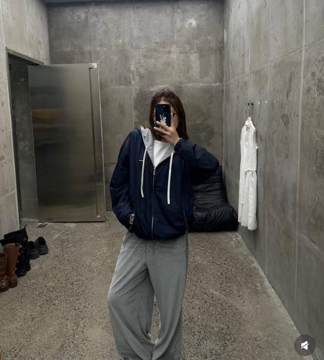 ג׳קט מיו מיו