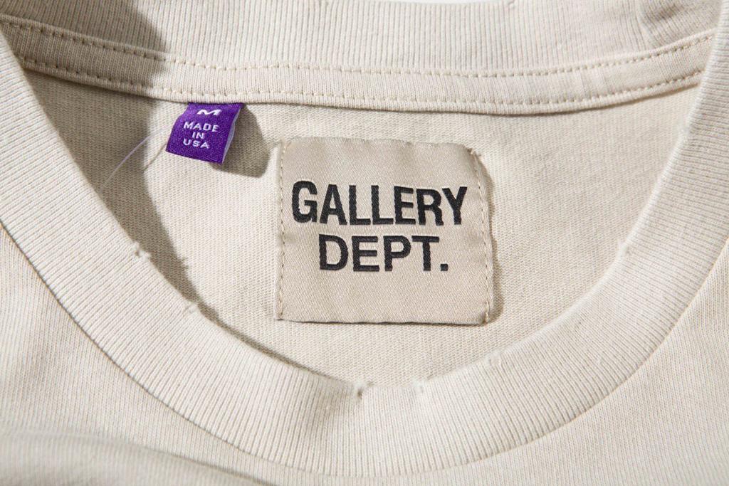 טישרט Gallery Dept